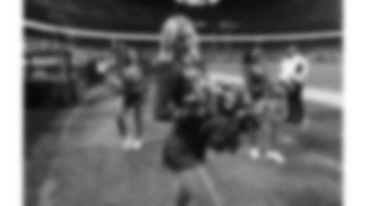 The Kansas City Chiefs Cheerleaders and Entertainment teams during a week 17 NFL Football game against the Denver Broncos on December 25, 2025 in Kansas City, MO.