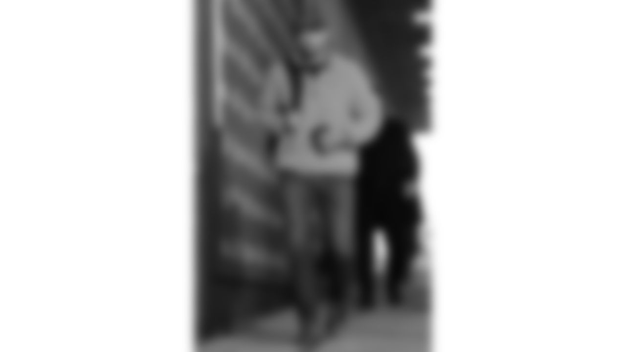 Kansas City Chiefs long snapper James Winchester (41) arrives prior to an NFL week 14 matchup against the Houston Texans, Sunday December 7, 2025.