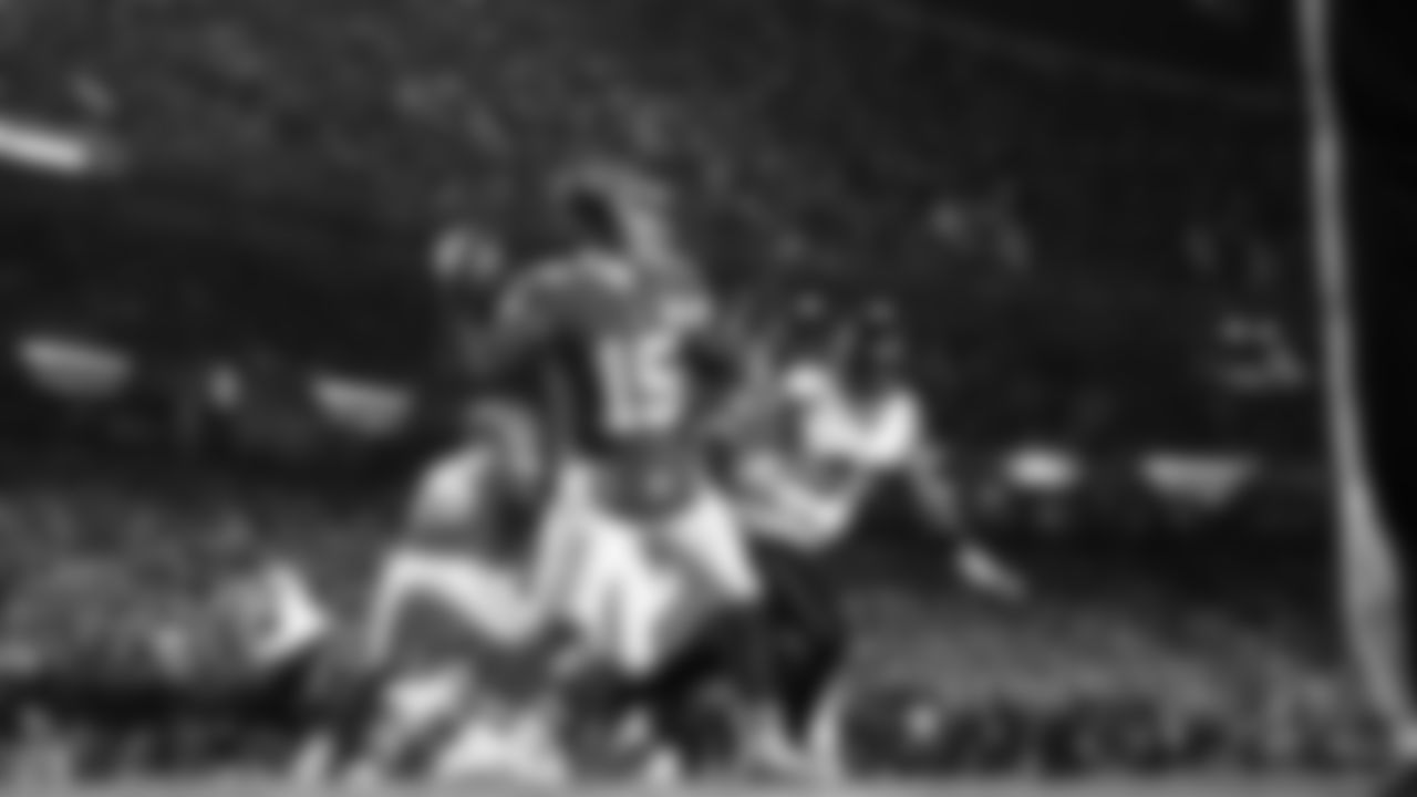 Kansas City Chiefs quarterback Patrick Mahomes (15) drops back to pass during an NFL week 14 matchup against the Houston Texans, Sunday December 7, 2025.