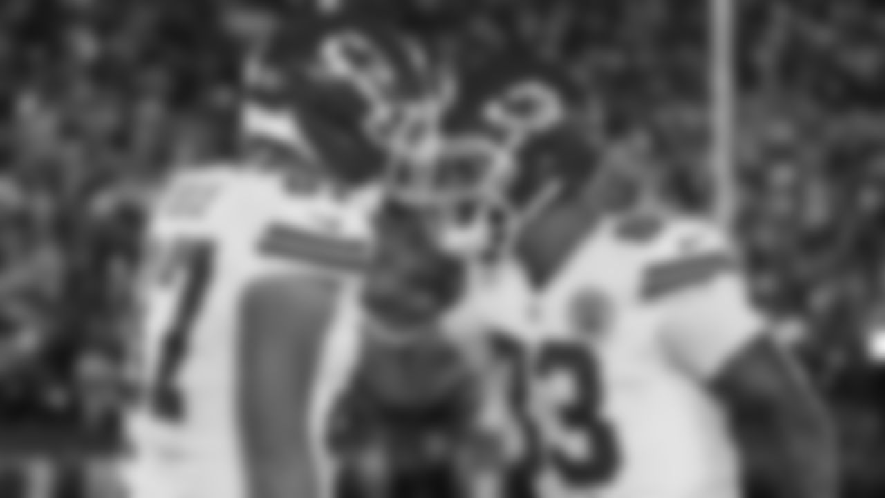 Kansas City Chiefs tight end Travis Kelce (87) and tight end Noah Gray (83) hype each other up prior to the week 3 NFL football game against the New York Giants, Sunday, September 21, 2025 in East Rutherford, NJ.