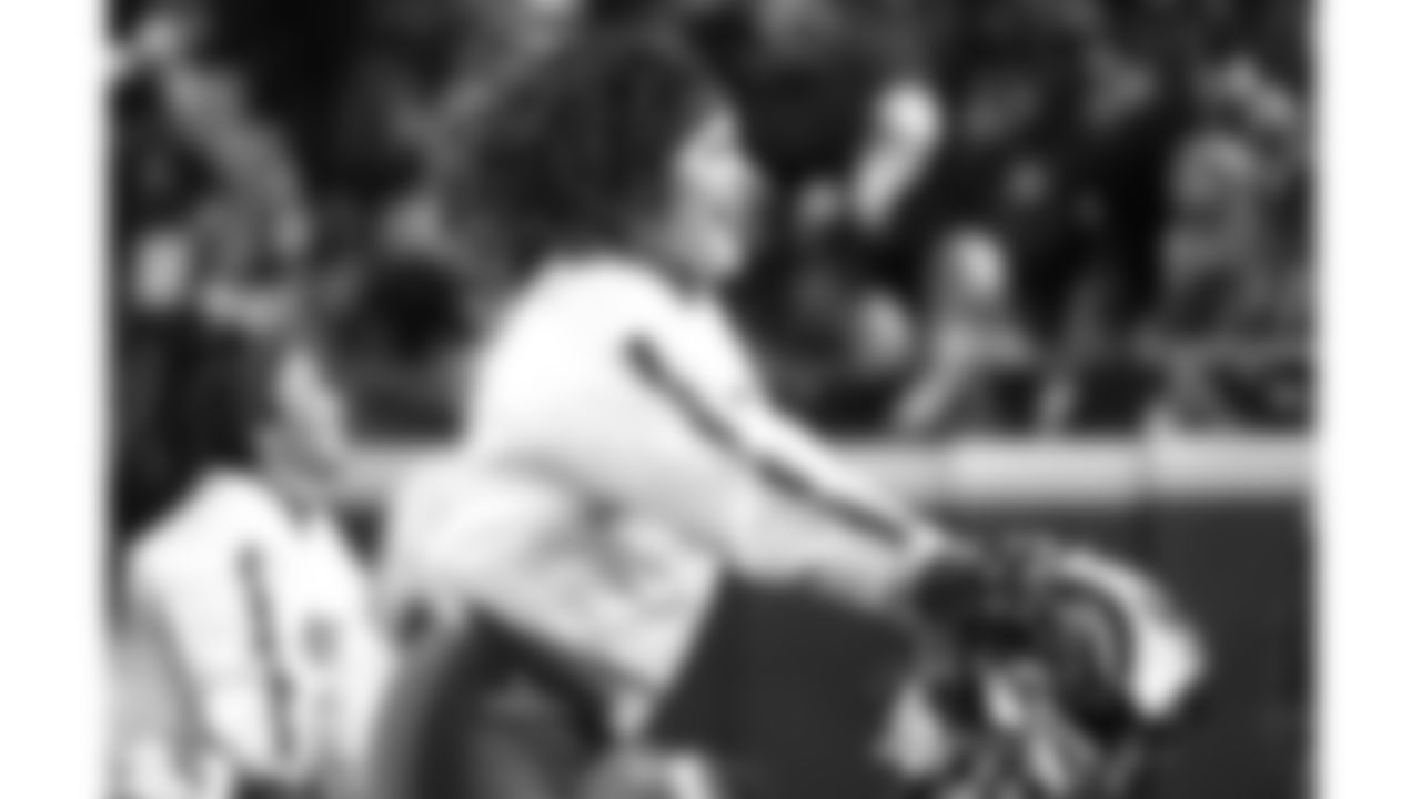 Kansas City Chiefs Cheerleaders during a week 14 NFL Football game against the Houston Texans on Sunday, December 7, 2025 in Kansas City, MO.