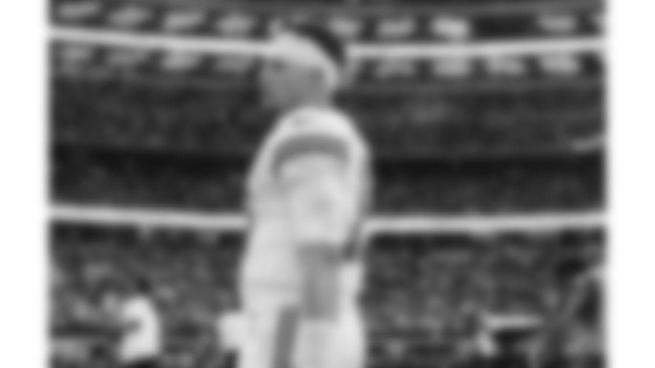 Kansas City Chiefs quarterback Patrick Mahomes (15) prior to a week 13 NFL football game against the Dallas Cowboys on Thursday, November 27, 2025 in Arlington, TX.