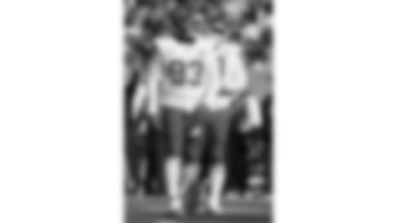 Kansas City Chiefs defensive tackle Zacch Pickens (93) on the field during a week 16 NFL Football game against the Tennessee Titans on Sunday, December 21, 2025 in Nashville, Tennessee.