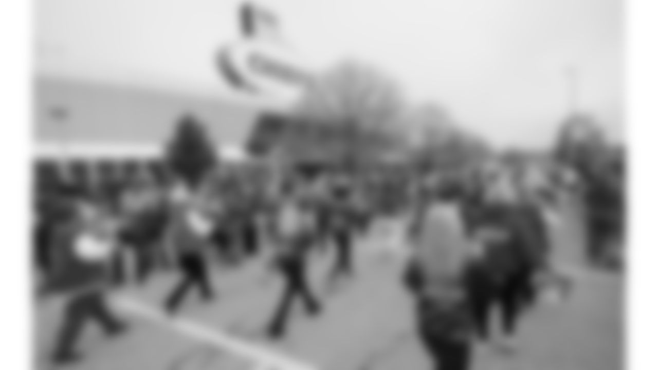 Kansas City Chiefs Alumni Cheerleaders in the pregame parade prior to a week 12 NFL Football game against the Indianapolis Colts on Sunday, November 23, 2025 in Kansas City, MO.