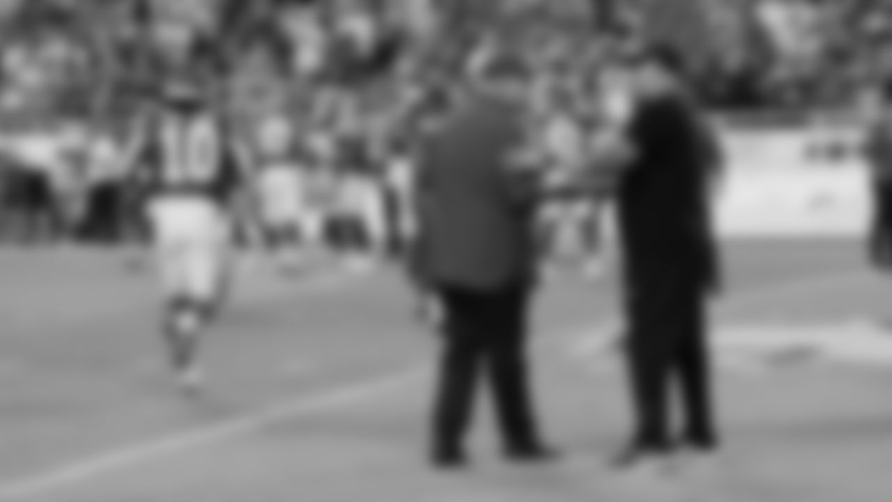 Kansas City Chiefs Head Coach Andy Reid shakes hands on the field prior to a week 6 NFL Football game against the Detroit Lions on Sunday, October 12, 2025 in Kansas City, MO.