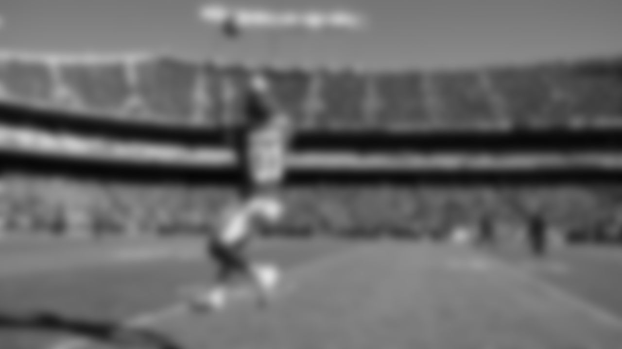 Kansas City Chiefs wide receiver Nikko Remigio (81) warms up on the field prior to a week 7 NFL Football game against the Las Vegas Raiders on Sunday, October 19, 2025 in Kansas City, MO.