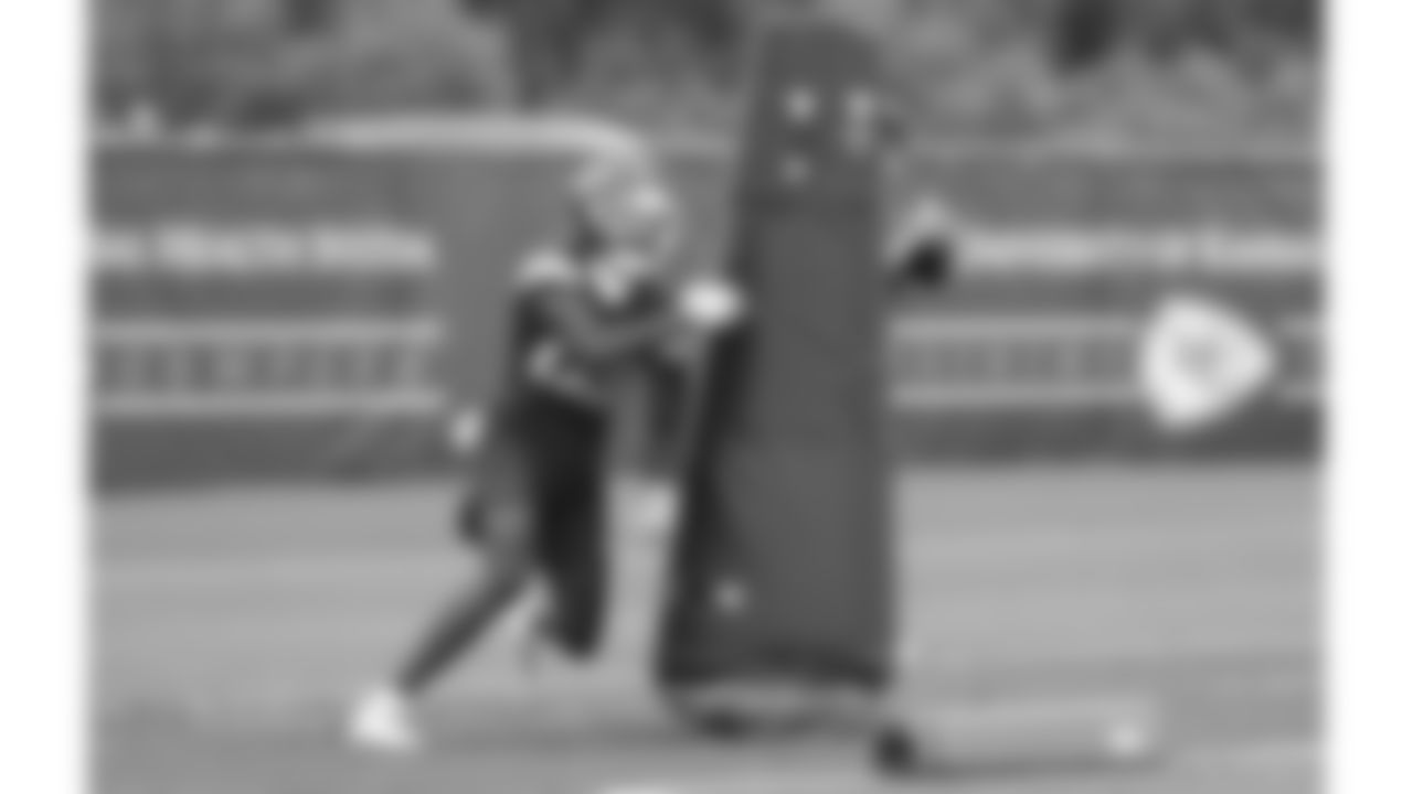 Kansas City Chiefs wide receiver Jason Brownlee (89) practices during phase 3 of OTAs on Tuesday June 17, 2025 in Kansas City, MO.