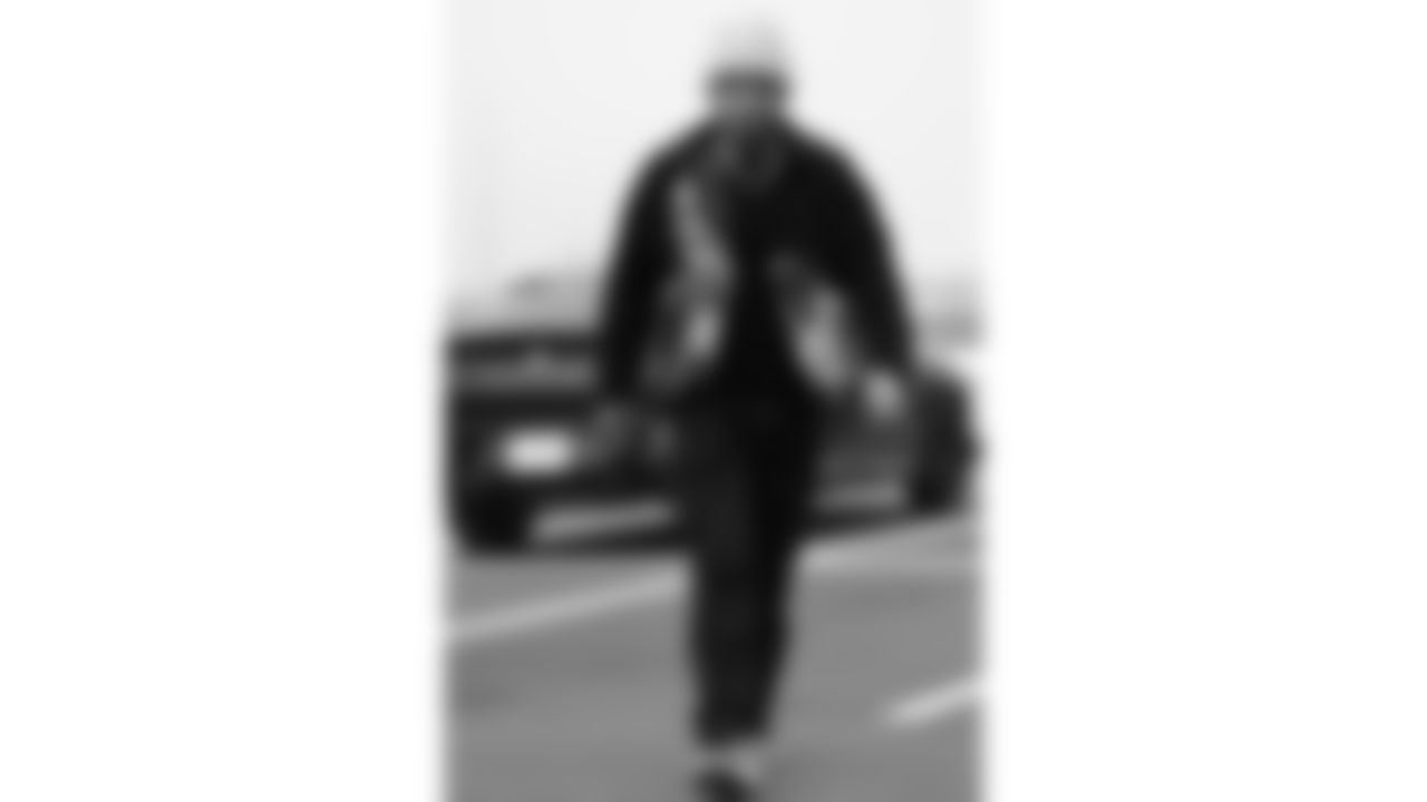 Kansas City Chiefs cornerback Trent McDuffie (22) arrives prior to a week 12 NFL Football game against the Indianapolis Colts on Sunday, November 23, 2025 in Kansas City, MO