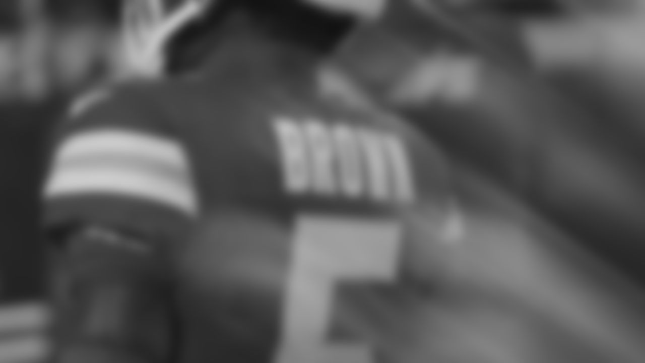 Kansas City Chiefs wide receiver Hollywood Brown (5) on the field prior to an NFL week 17 matchup against the Denver Broncos, Thursday, December 25, 2025.