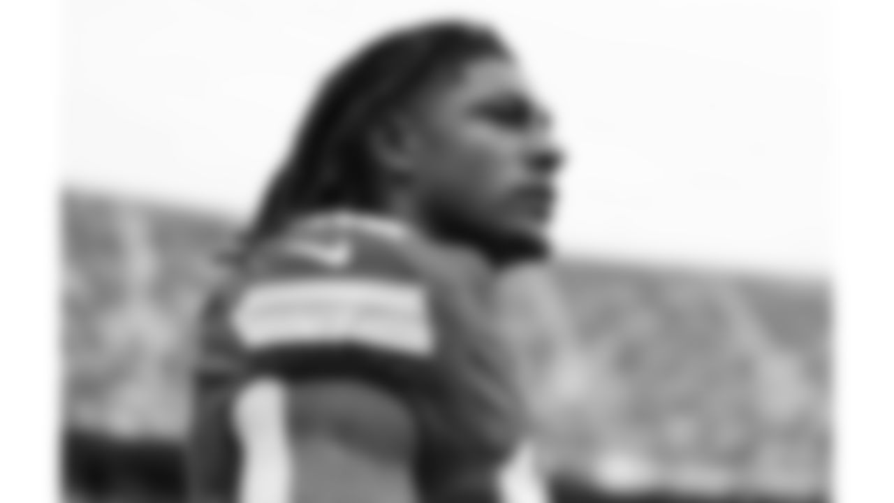 Kansas City Chiefs running back Isiah Pacheco (10) looks on prior to a week 2 NFL football game against the Philadelphia Eagles, Sunday, September 14, 2025 in Kansas City, MO.