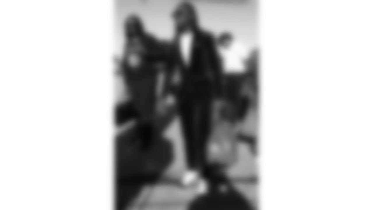 Kansas City Chiefs wide receiver Rashee Rice (4) travels for a week 11 matchup with the Denver Broncos Saturday November 15, 2025.