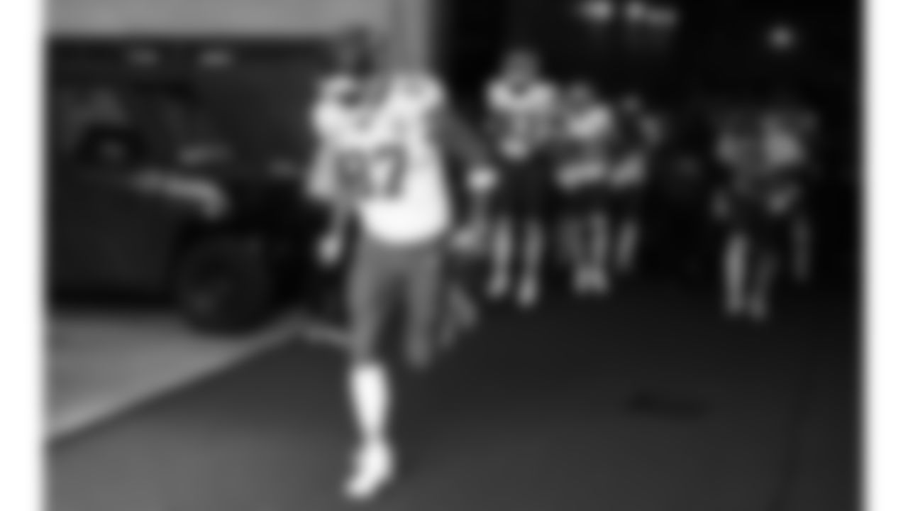 Kansas City Chiefs tight end Travis Kelce (87) enters the field prior to a week 16 NFL Football game against the Tennessee Titans on Sunday, December 21, 2025 in Nashville, Tennessee.