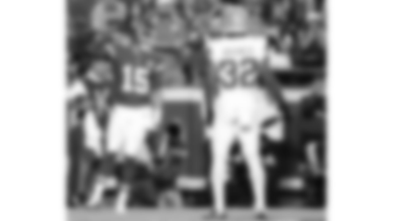 Kansas City Chiefs quarterback Patrick Mahomes (15) flexes in front of Detroit Lions safety Brian Branch (32) during the week 6 NFL football game, Sunday, October 12, 2025 in Kansas City, MO.