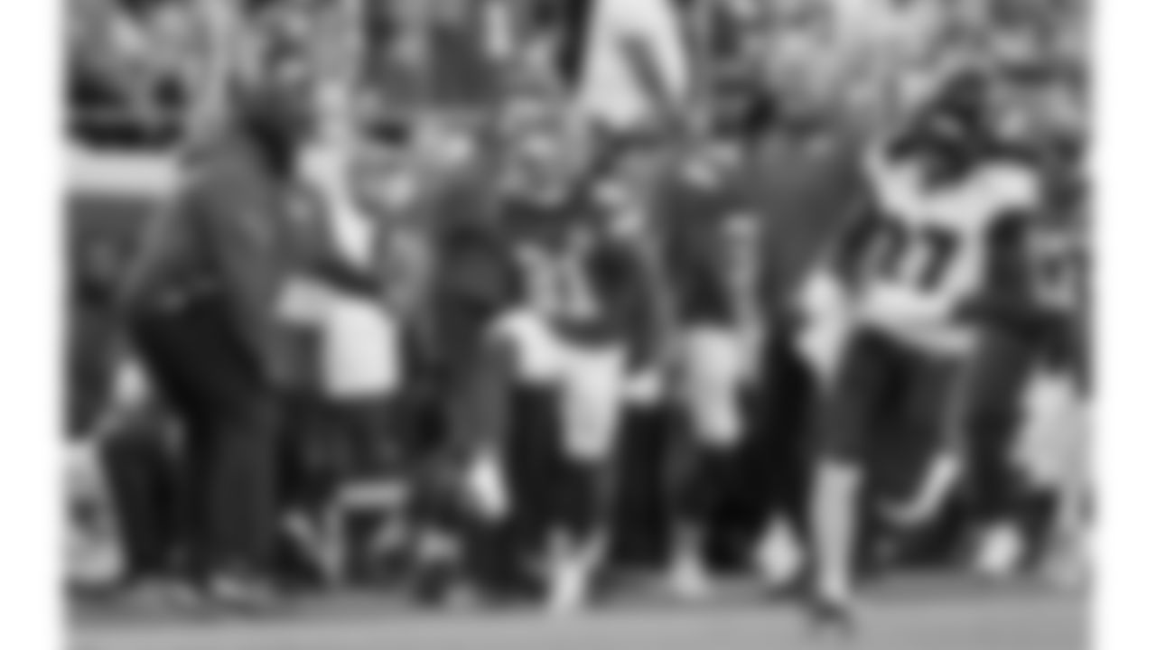 Kansas City Chiefs wide receiver Nikko Remigio (81) celebrates in front of the Chiefs sideline during the week 4 NFL football game against the Baltimore Ravens, Sunday, September 28, 2025 in Kansas City, MO.
