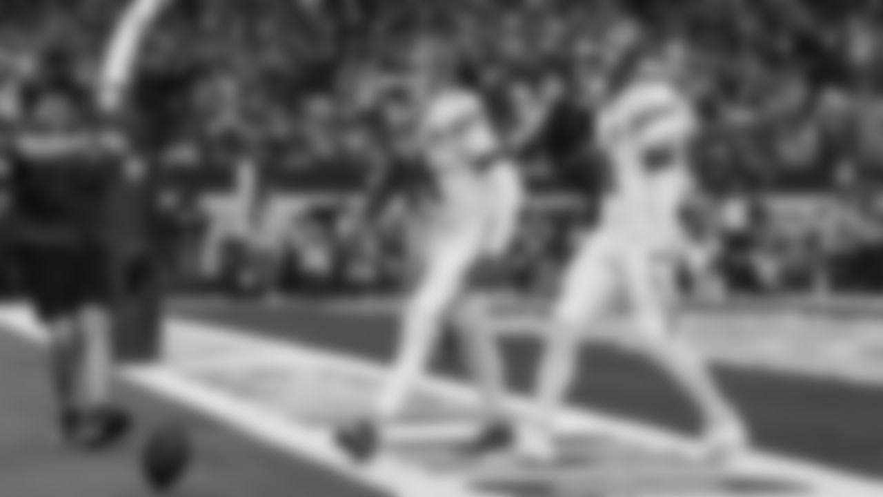 Kansas City Chiefs wide receiver Rashee Rice (4) celebrates after a touchdown during a week 13 NFL football game against the Dallas Cowboys on Thursday, November 27, 2025 in Arlington, TX.