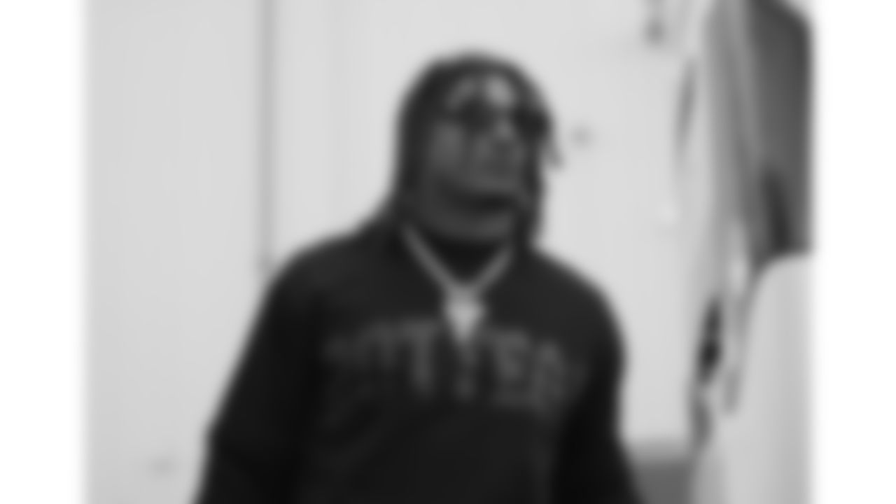 Kansas City Chiefs running back Isiah Pacheco (10) travels for a week 16 matchup with the Tennessee Titans Saturday December 20, 2025.