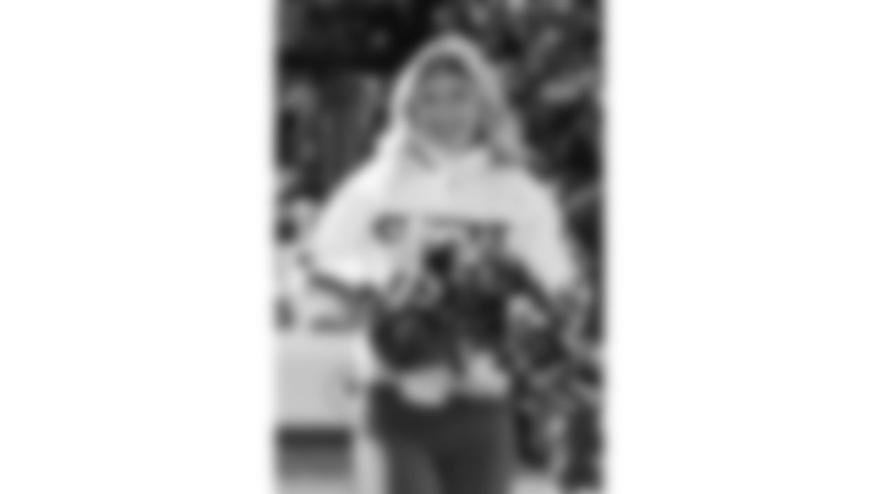 Kansas City Chiefs Cheerleaders on the field prior to a week 15 NFL Football game against the Los Angeles Chargers on Sunday, December 14, 2025 in Kansas City, MO.