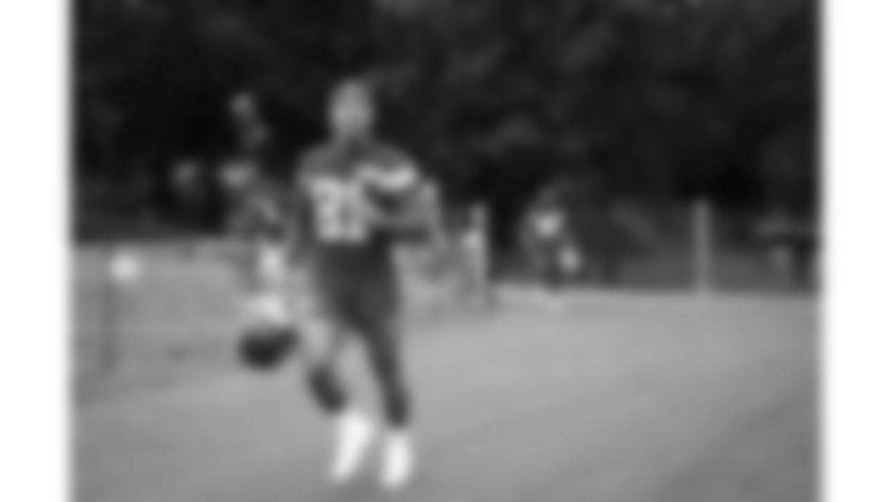 Kansas City Chiefs wide receiver Nikko Remigio (81) arrives to day 4 of training camp practice on Friday, July 25, 2025.