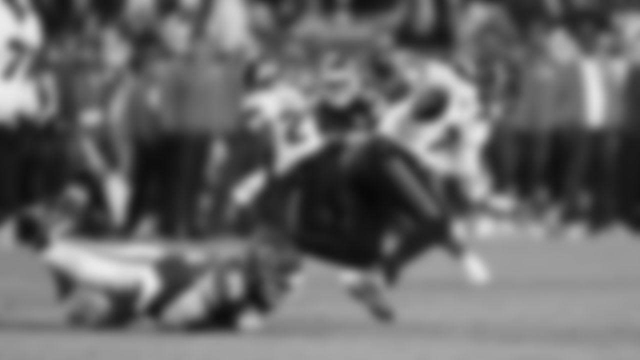 Kansas City Chiefs defensive tackle Chris Jones (95) gets a sack during an NFL week 14 matchup against the Houston Texans, Sunday December 7, 2025.