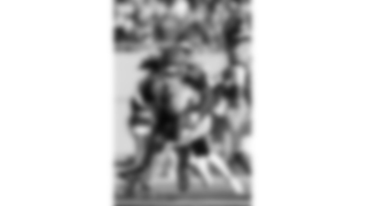 Kansas City Chiefs linebacker Nick Bolton (32) makes a tackle during a week 16 NFL Football game against the Tennessee Titans on Sunday, December 21, 2025 in Nashville, Tennessee.