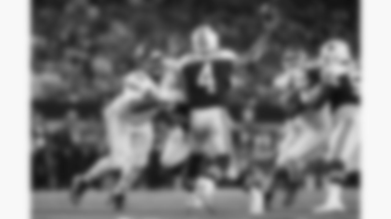 Kansas City Chiefs defensive tackle Derrick Nnadi (92) rushes the quarterback during a week 13 NFL Football game against the Dallas Cowboys on Thursday, November 27, 2025 in Dallas, Texas.