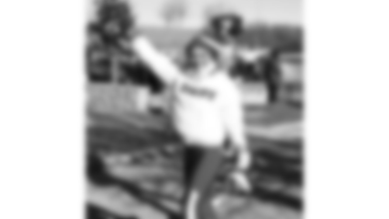 Kansas City Chiefs Cheerleaders prior to a week 15 NFL Football game against the Los Angeles Chargers on Sunday, December 14, 2025 in Kansas City, MO.