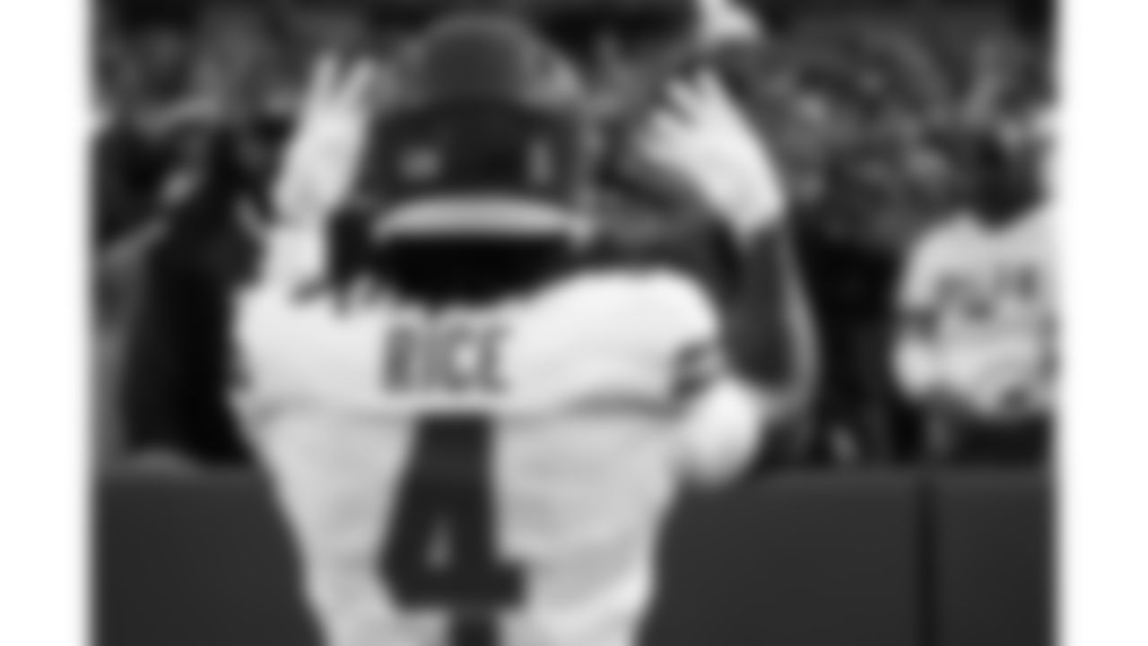 Kansas City Chiefs wide receiver Rashee Rice (4) celebrates after a touchdown during a week 9 NFL football game against the Buffalo Bills, Sunday, November 2, 2025 in Buffalo, NY