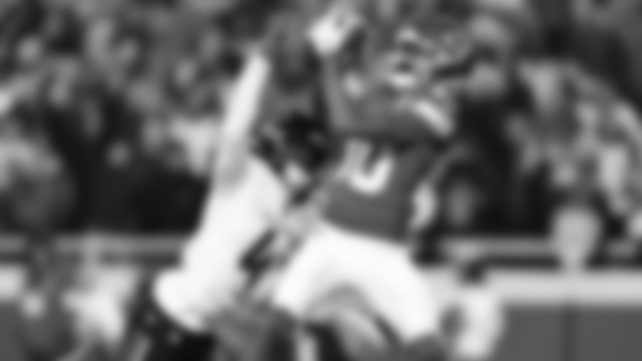 Kansas City Chiefs wide receiver Tyquan Thornton (80) makes a catch during an NFL week 14 matchup against the Houston Texans, Sunday December 7, 2025.