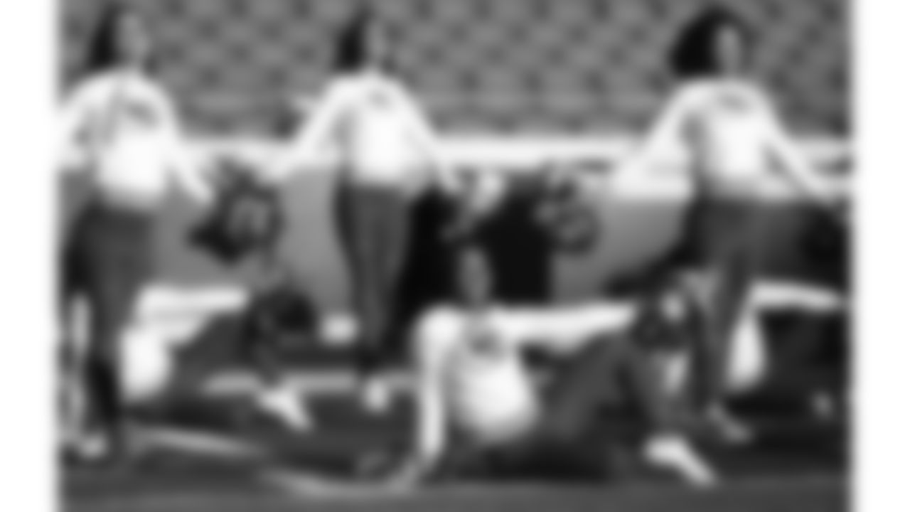 Kansas City Chiefs Cheerleaders before a week 7 NFL Football game against the Las Vegas Raiders on Sunday, October 19, 2025.