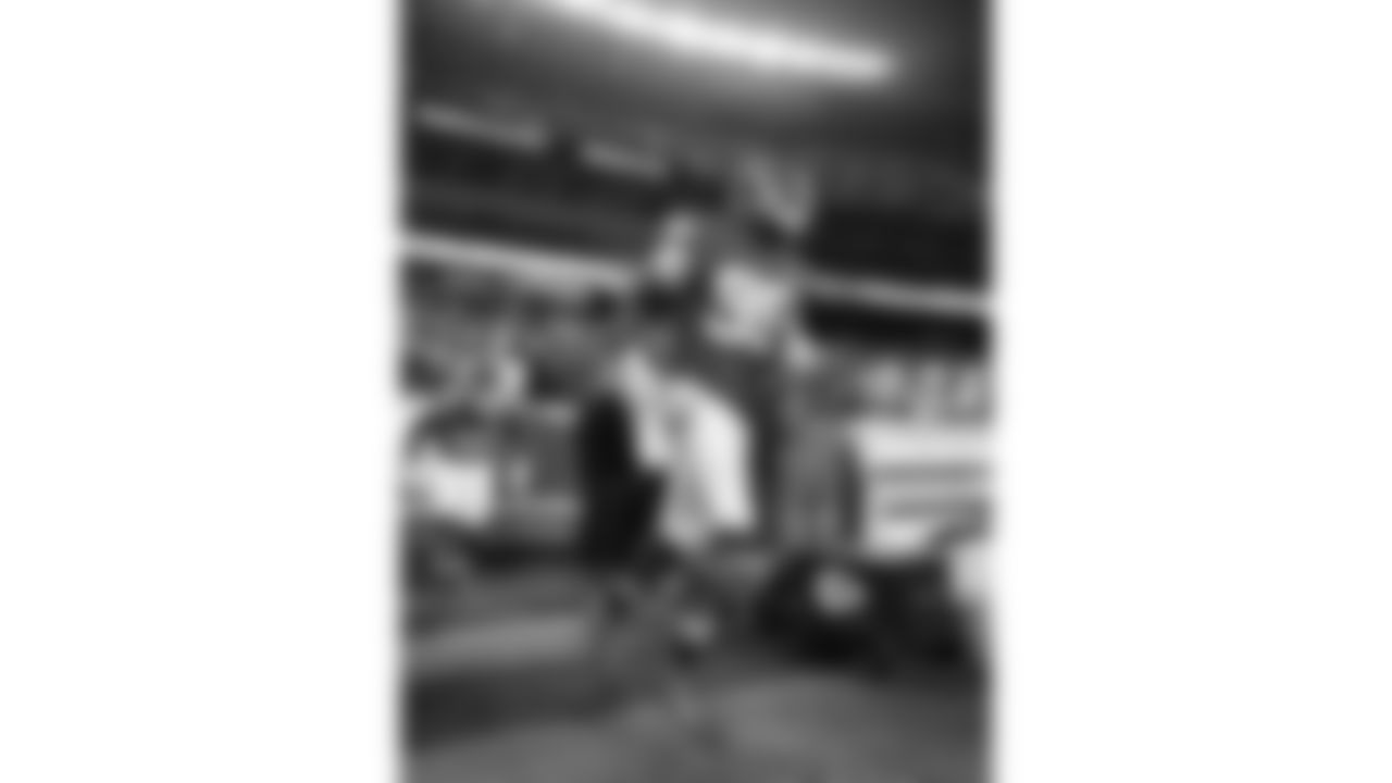 Kansas City Chiefs defensive tackle Chris Jones (95) takes to the field prior to a week 8 NFL Football game against the Washington Commanders on Monday, October 27, 2025 in Kansas City, MO.