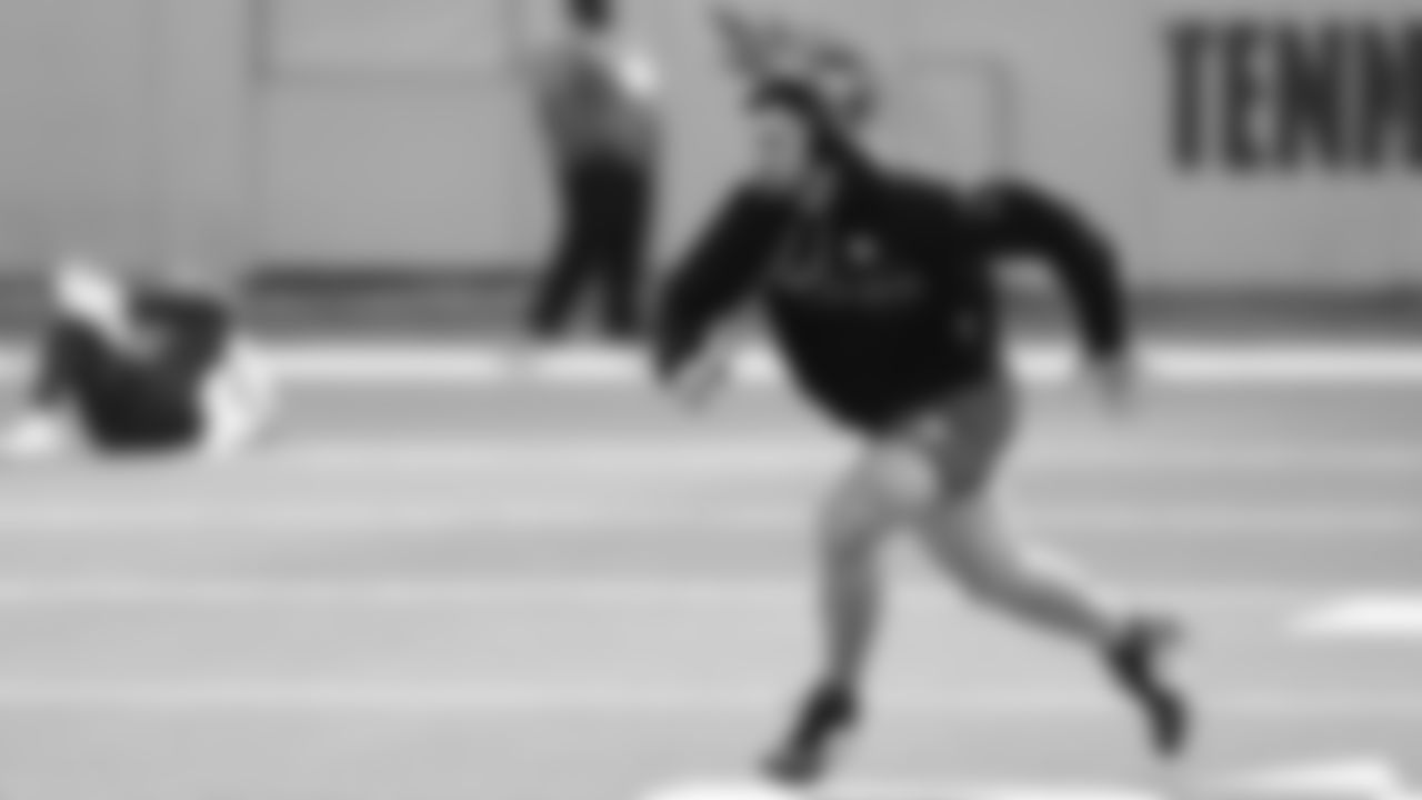 Kansas City Chiefs linebacker Drue Tranquill (23) warms up prior to a week 16 NFL Football game against the Tennessee Titans on Sunday, December 21, 2025 in Nashville, Tennessee.