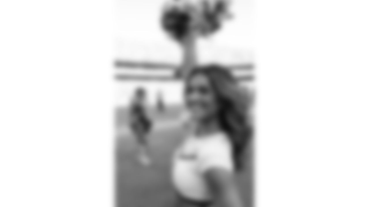 A Kansas City Chiefs Cheerleader during the week 4 NFL football game against the Baltimore Ravens, Sunday September 28, 2025 in Kansas City, MO.