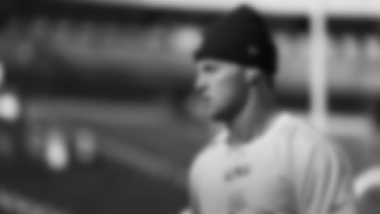 Kansas City Chiefs linebacker Cooper McDonald (59) prior to a week 9 NFL football game against the Buffalo Bills, Sunday, November 2, 2025 in Buffalo, NY