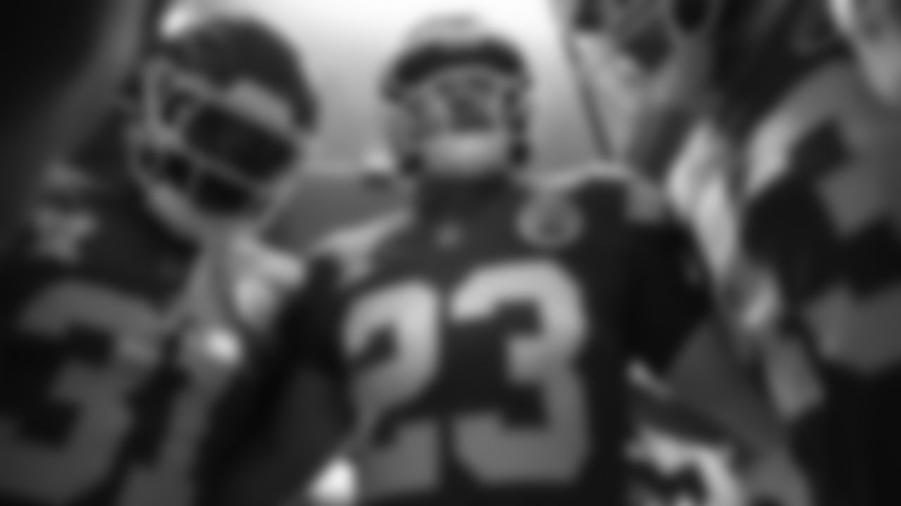 Kansas City Chiefs middle linebacker Drue Tranquill (23) talks with the team prior to an NFL week 17 matchup against the Denver Broncos, Thursday, December 25, 2025.