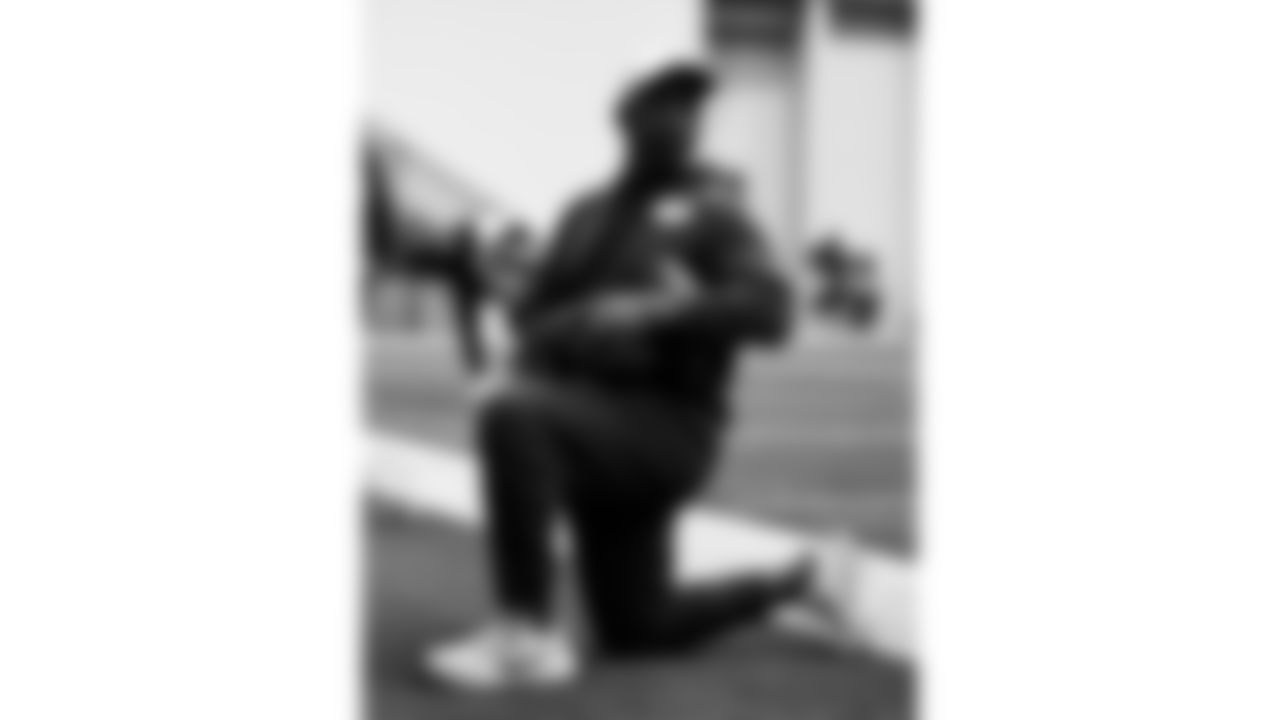 Kansas City Chiefs Defensive Backs Coach Dave Merritt during a week 16 practice on Thursday, December 18, 2025 in Kansas City, MO.