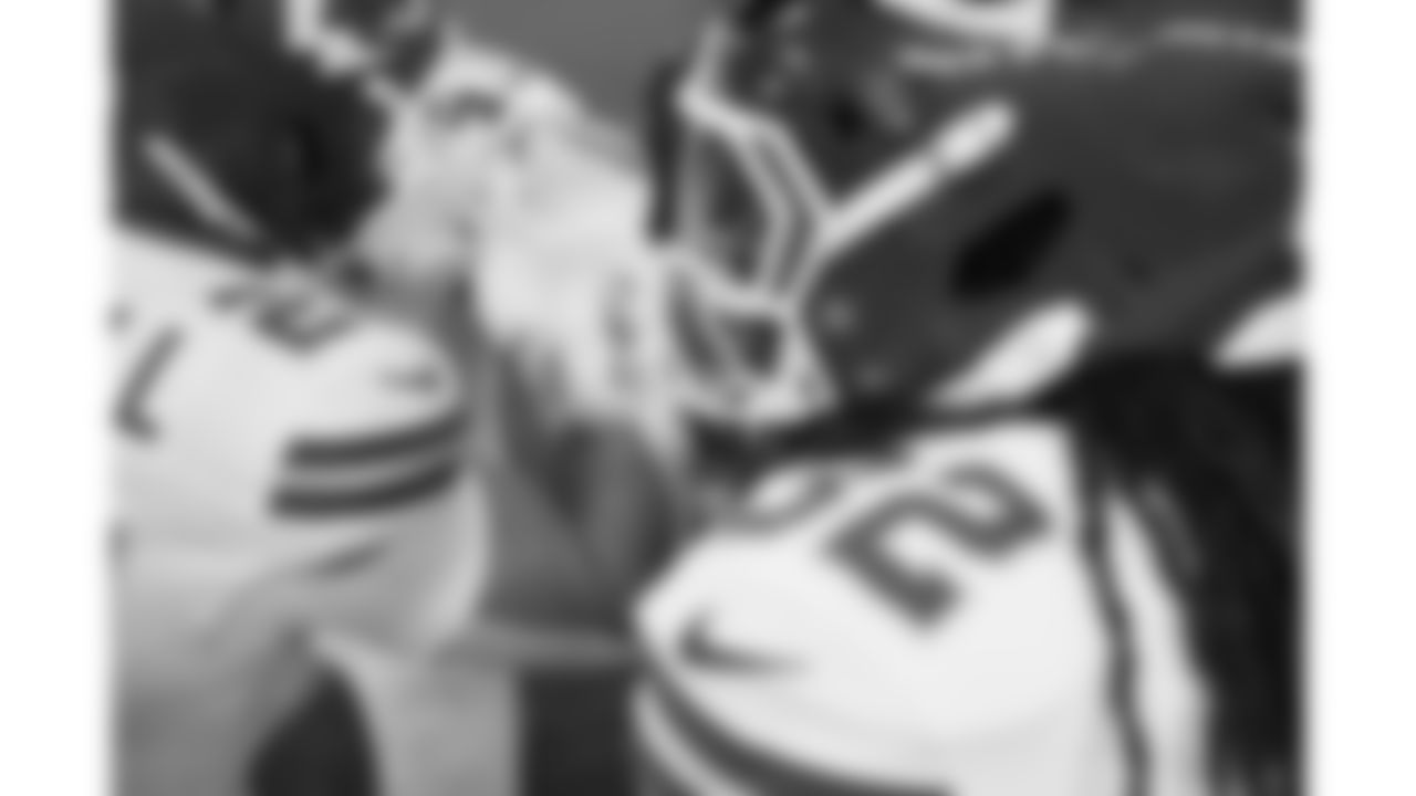 The linebackers prior to a week 13 NFL football game against the Dallas Cowboys on Thursday, November 27, 2025 in Arlington, TX.