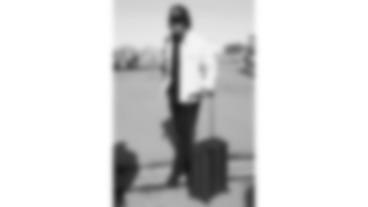 Kansas City Chiefs safety Bryan Cook (6) travels for a week 11 matchup with the Denver Broncos Saturday November 15, 2025.