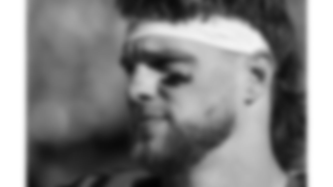 Kansas City Chiefs tight end Robert Tonyan (85) during the National Anthem prior to a week 11 NFL Football game against the Denver Broncos on Sunday, November 16, 2025 in Denver, Colorado.