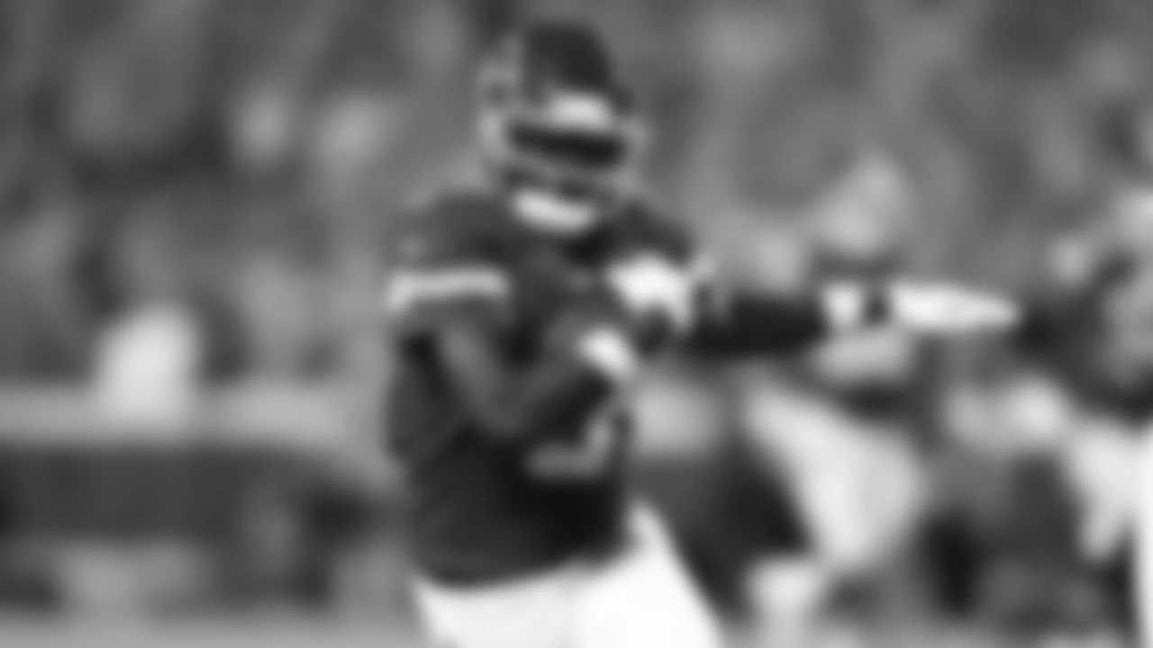 Kansas City Chiefs wide receiver JuJu Smith-Schuster (9) runs the ball during a week 6 NFL Football game against the Detroit Lions on Sunday, October 12, 2025 in Kansas City, MO.