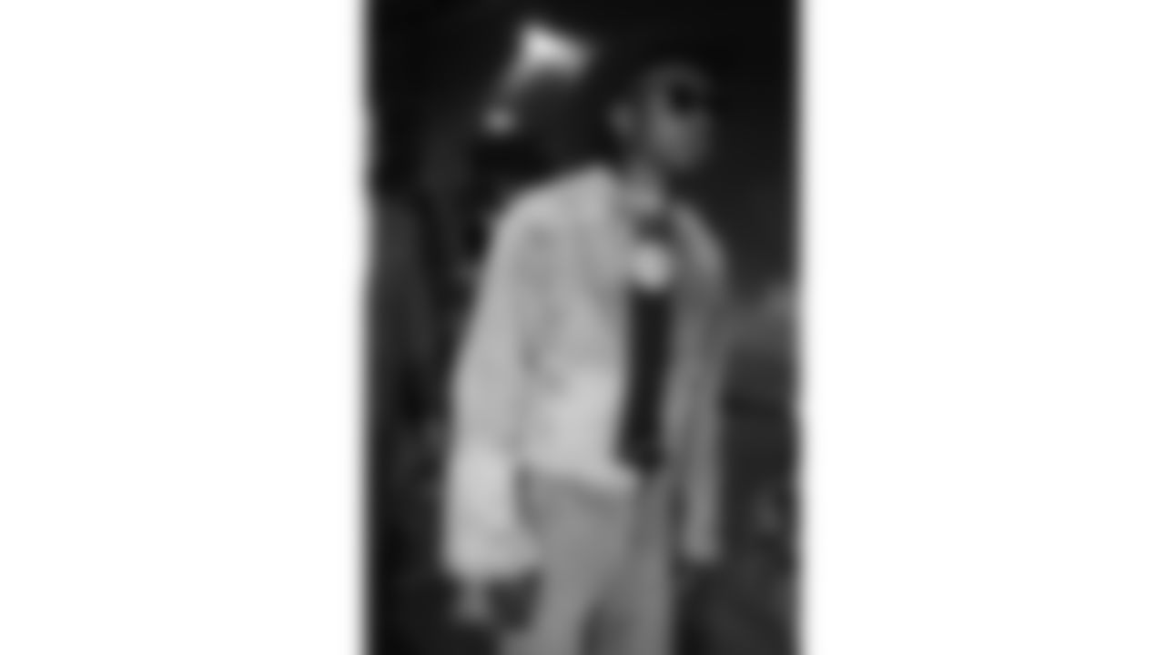 Kansas City Chiefs wide receiver Xavier Worthy (1) arrives prior to a week 13 NFL football game against the Dallas Cowboys on Thursday, November 27, 2025 in Arlington, TX.