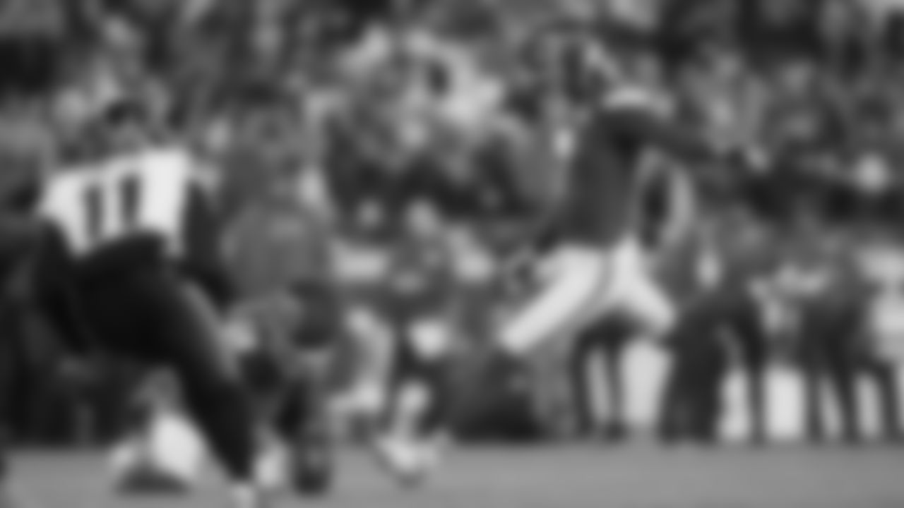 Kansas City Chiefs kicker Harrison Butker (7) kicks the extra point during an NFL week 14 matchup against the Houston Texans, Sunday December 7, 2025.