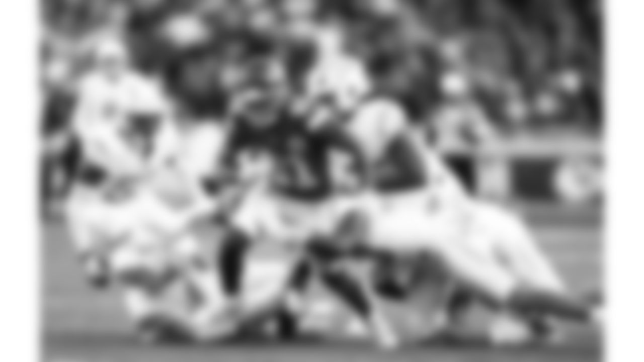 Kansas City Chiefs wide receiver Nikko Remigio (81) runs with the ball during a week 15 NFL football game against the Los Angeles Chargers, Sunday, December 14, 2025 in Kansas City, MO.