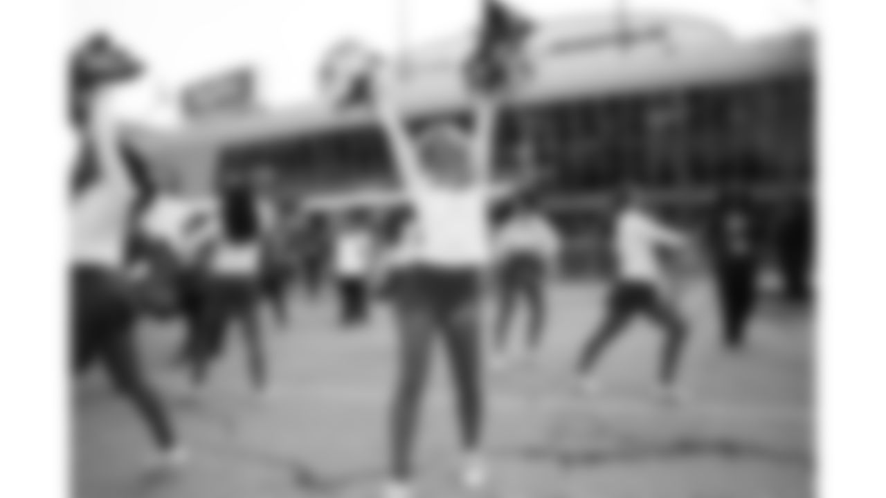 The Kansas City Chiefs Cheerleaders before a week 12 NFL football game against the Indianapolis Colts, Sunday, November 23, 2025 in Kansas City, MO.