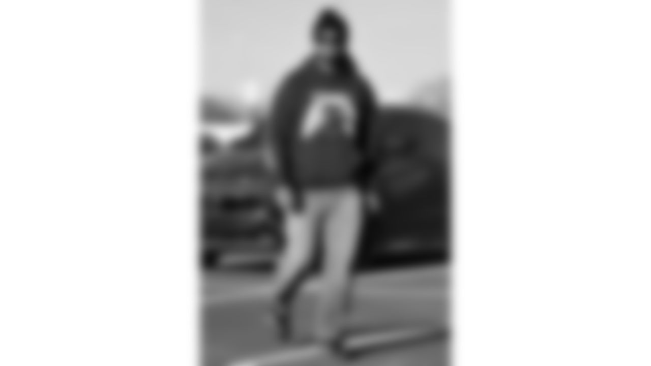 Kansas City Chiefs quarterback Chris Oladokun (19) arrives prior to an NFL week 15 matchup against the Los Angeles Chargers, Sunday December 14, 2025.