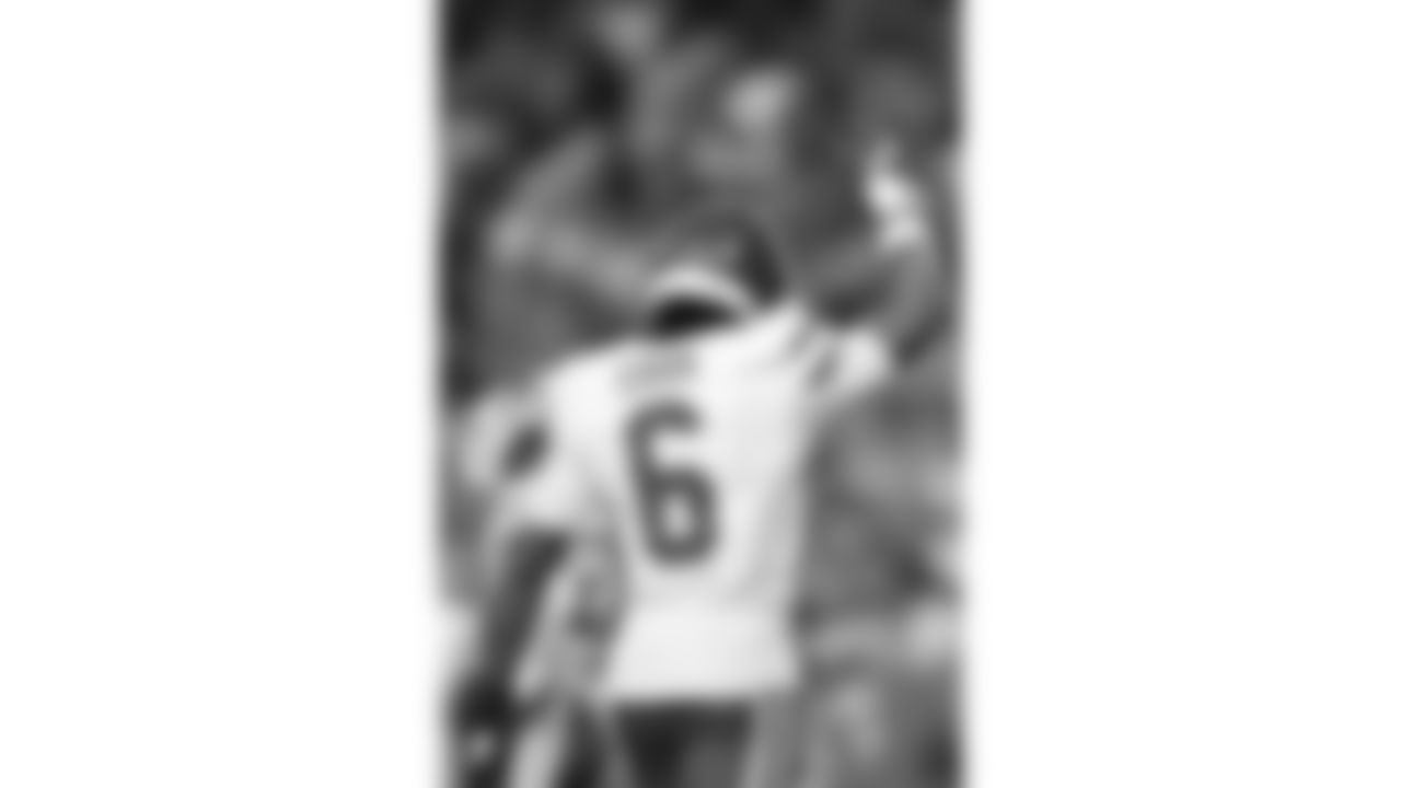 Kansas City Chiefs safety Bryan Cook (6) on the field during a week 11 NFL Football game against the Denver Broncos on Sunday, November 16, 2025 in Denver, Colorado.