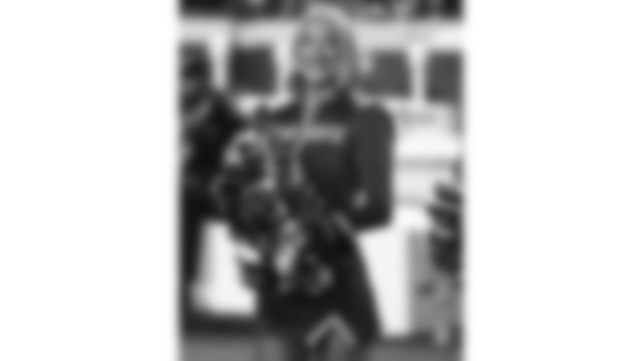 The Kansas City Chiefs Cheerleaders and Entertainment teams prior to a week 17 NFL Football game against the Denver Broncos on December 25, 2025 in Kansas City, MO.