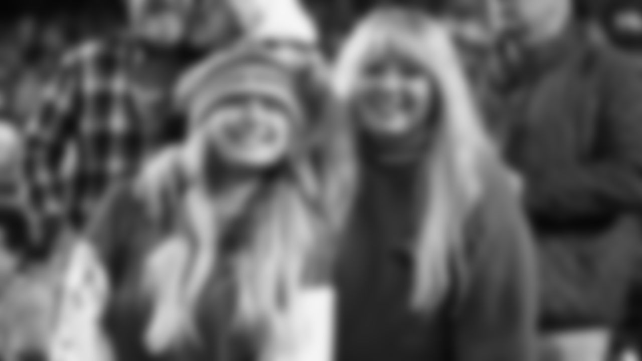 Fans during an NFL week 17 matchup against the Denver Broncos, Thursday, December 25, 2025.