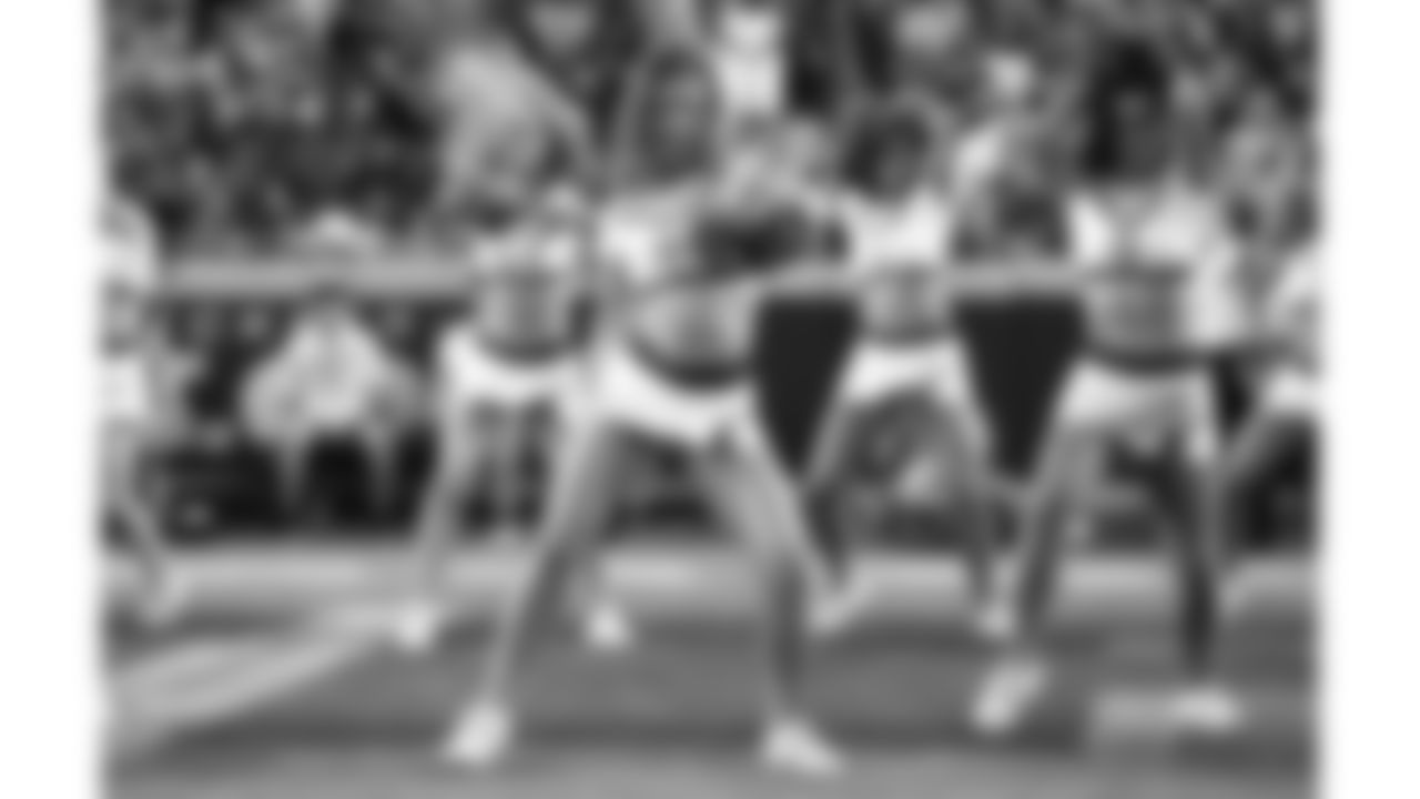 Kansas City Chiefs Cheerleaders during the week 6 NFL football game against the Detroit Lions, Sunday, October 12, 2025 in Kansas City, MO.