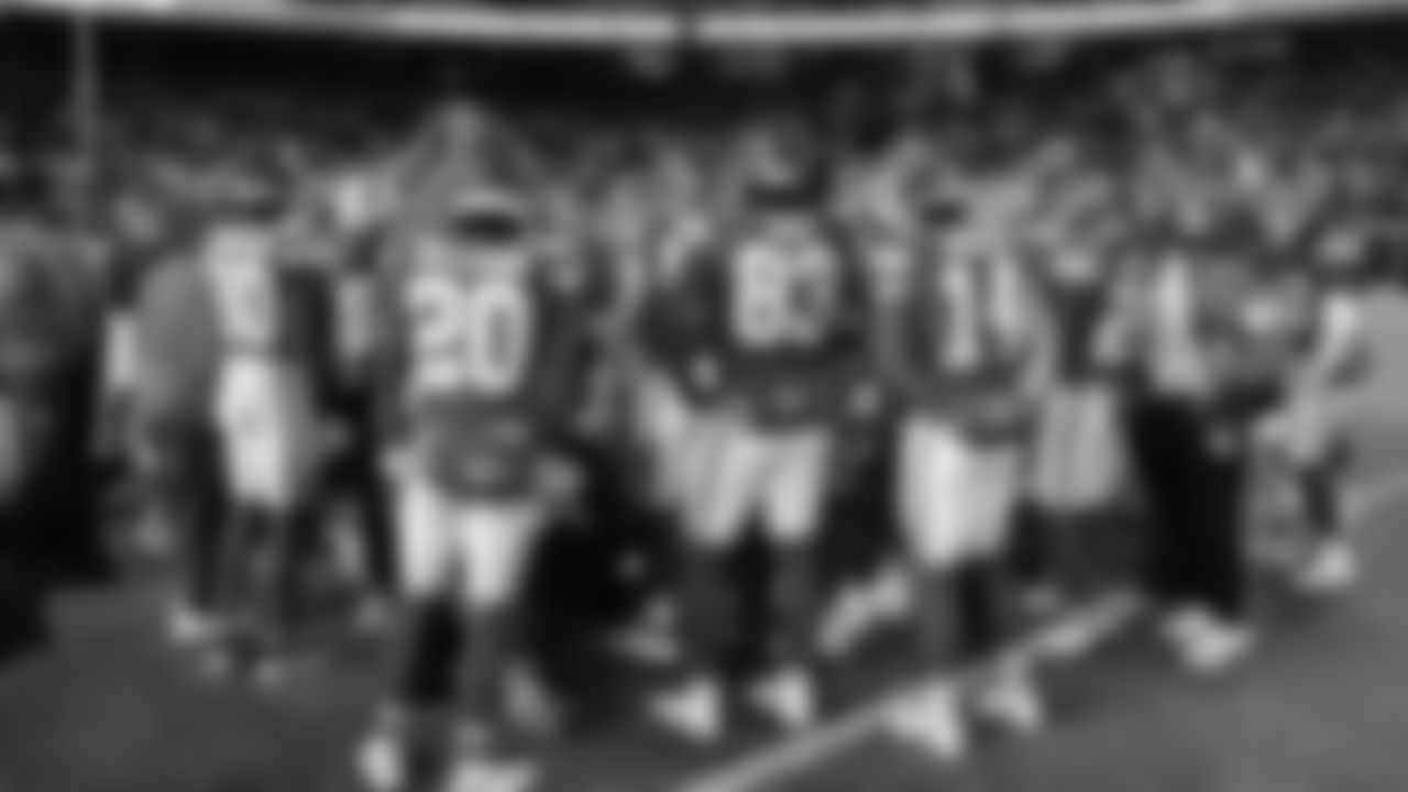 Kansas City Chiefs team huddles up prior to an NFL week 14 matchup against the Houston Texans, Sunday December 7, 2025.