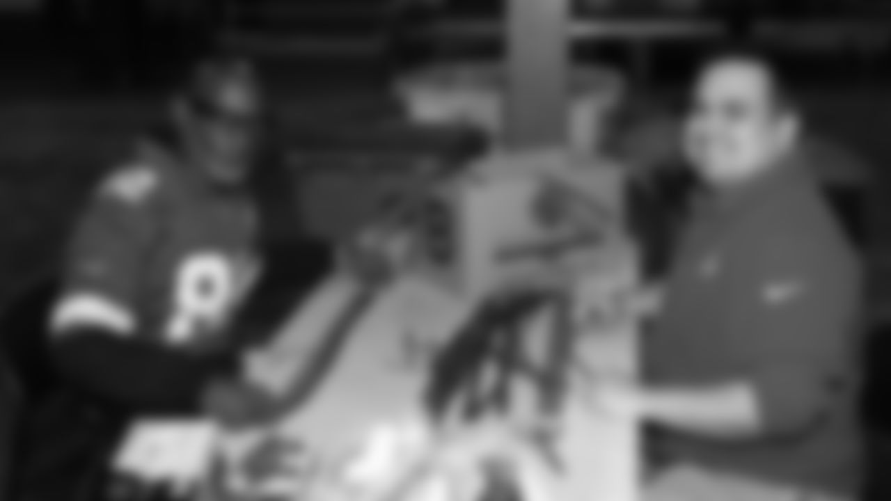 Chiefs Ambassador Tim Barnett and Chiefs staff volunteers  at the annual Souper Bowl at the Harvesters Community Food Network in Kansas City on Tuesday, February 4, 2026.